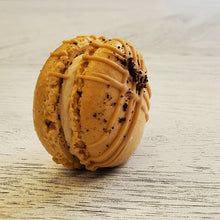 Load image into Gallery viewer, Caramel Macchiato Macarons