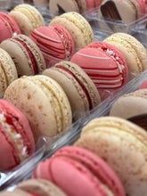 Load image into Gallery viewer, 6 piece macarons
