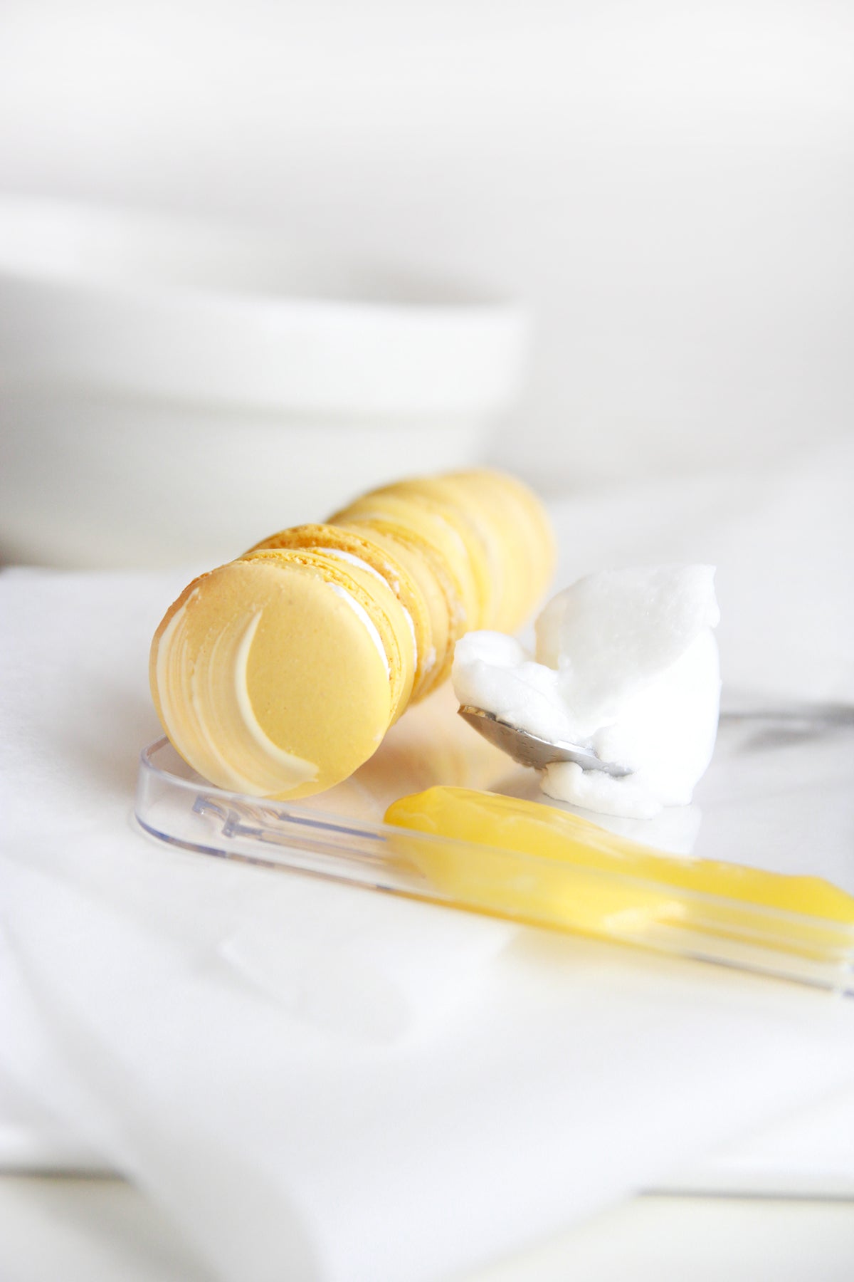 Lemon Meringue Macarons