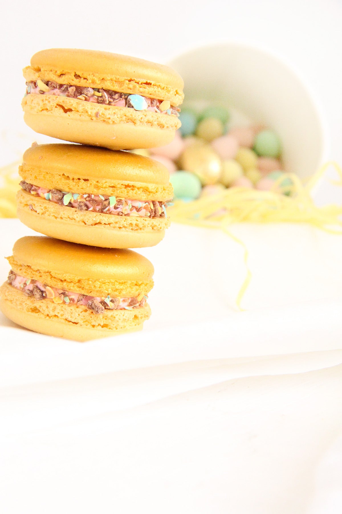 Mini Egg Macarons