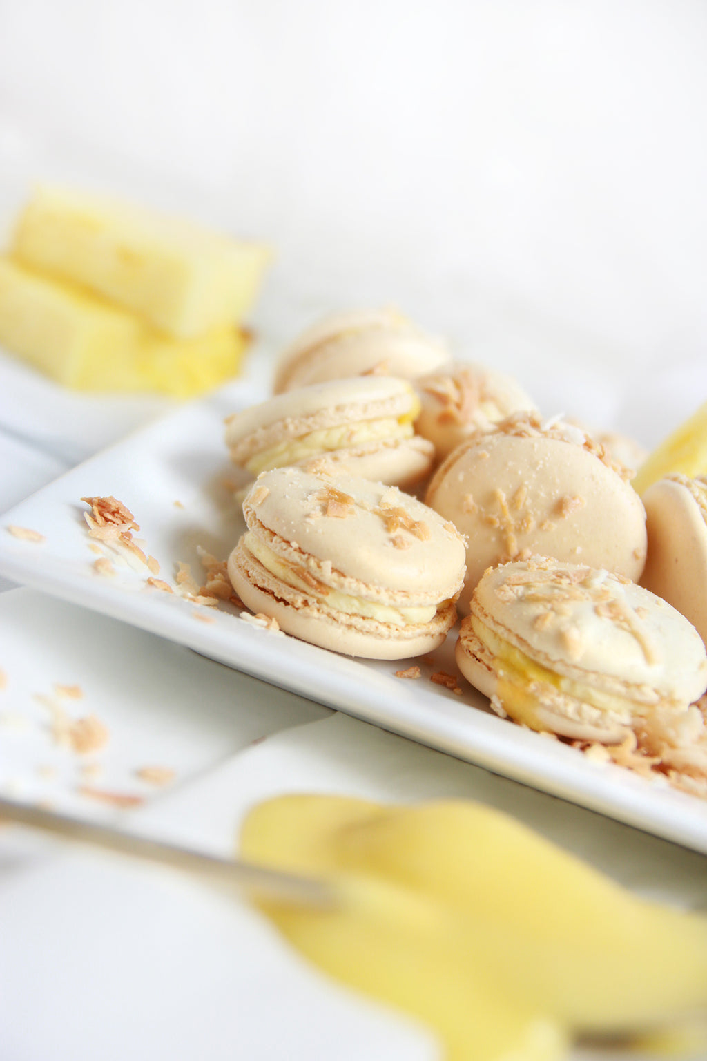Piña Colada Macarons