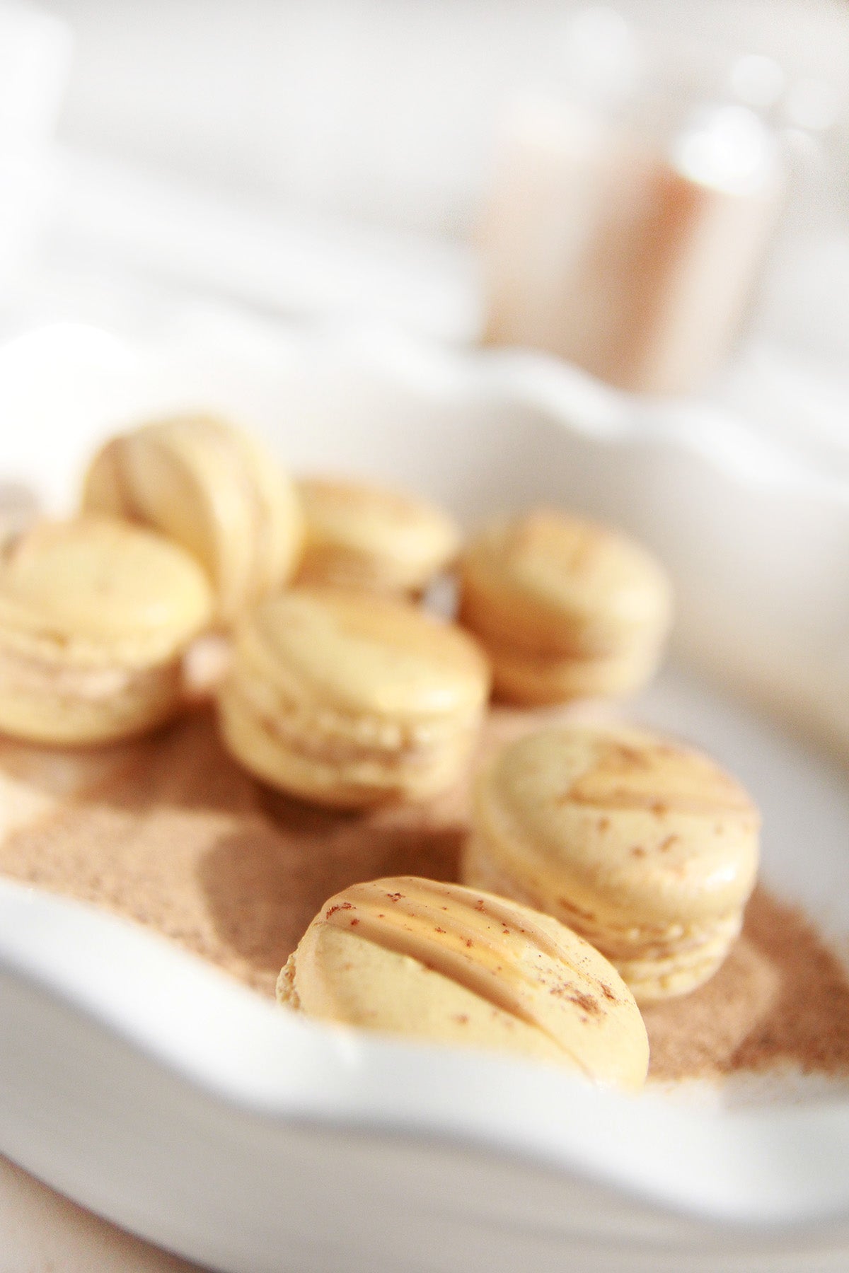 Apple Pie Macarons